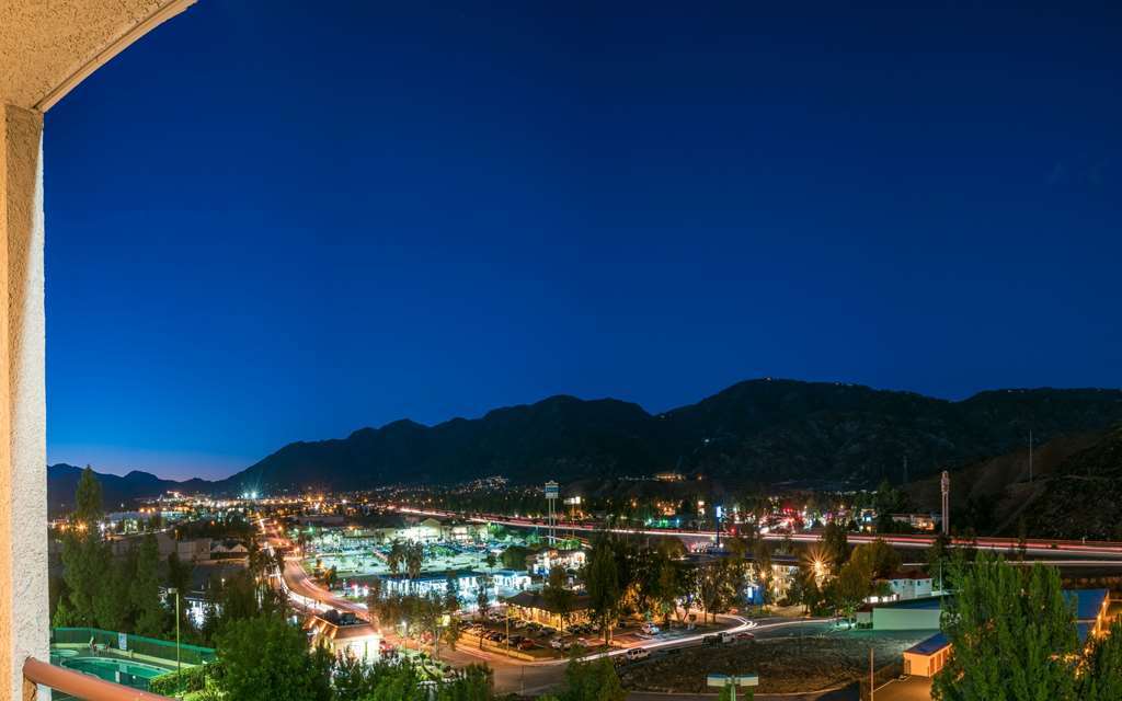 San Bernardino Inn & Suites Værelse billede