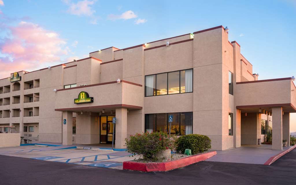 San Bernardino Inn & Suites Eksteriør billede